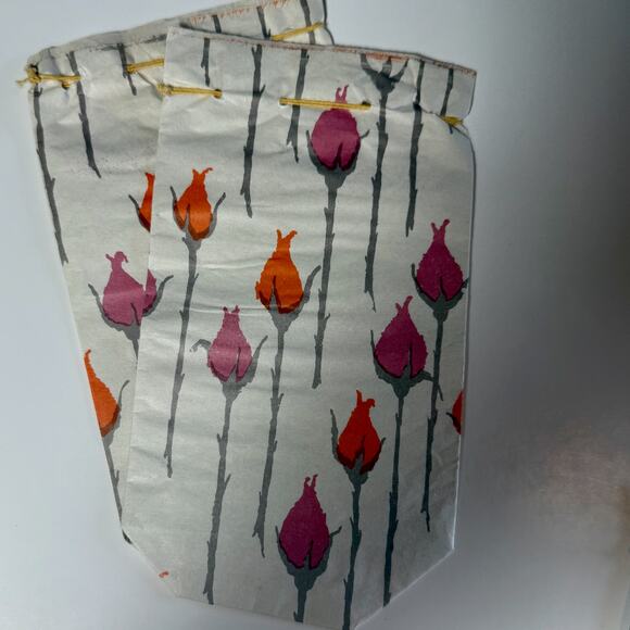 Vintage Gift Bags 9 Each Different Designs and Sizes Paper Drawstring - Picture 5 of 10